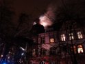 Feuer 3 Dachstuhlbrand Koeln Muelheim Gluecksburgstr P113